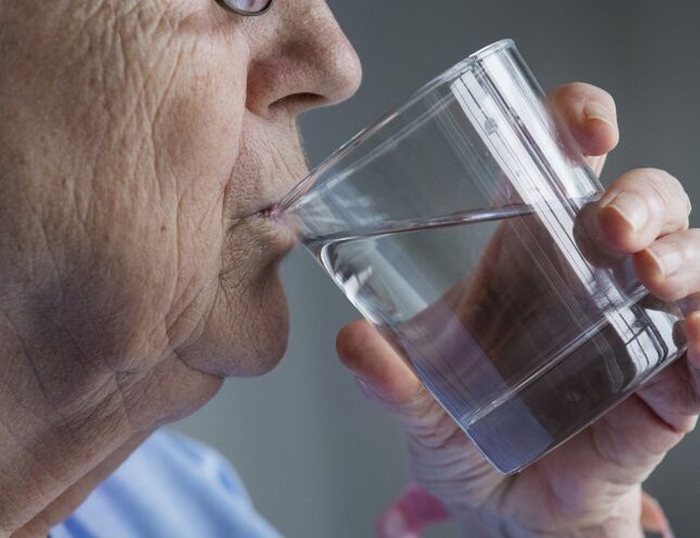 As cápsulas de Cardiol devem ser tomadas com água limpa